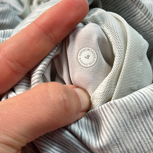 Lululemon On The Fly Short *2.5" Wee Are From Space Nimbus Battleship - Picture 6 of 7